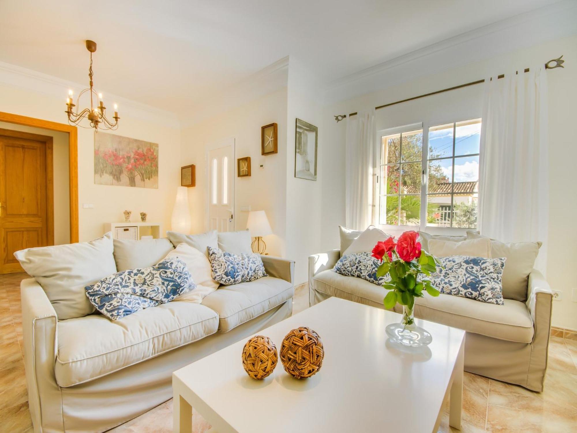 Ferienhaus Charming With Terrace Alcúdia