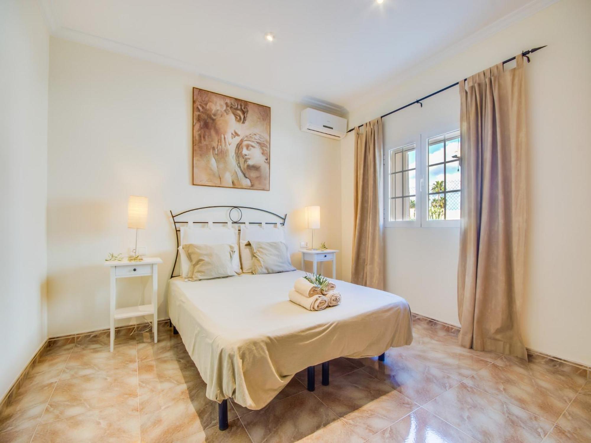 Charming With Terrace Ferienhaus *